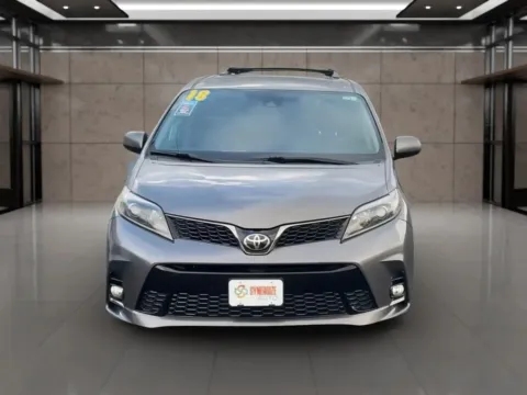 Another view of 2018 Toyota Sienna SE Premium Minivan 4D for sale in Dallas, OR at Synergize Auto LLC