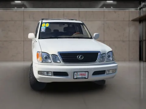 Another view of 2000 Lexus LX 470 Sport Utility 4D for sale in Dallas, OR at Synergize Auto LLC