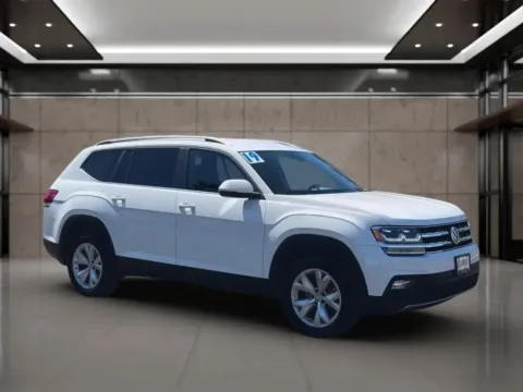 Photos of 2019 Volkswagen Atlas SE 4Motion w/Tech Pkg Sport Utility 4D for sale in Dallas, OR at Synergize Auto LLC