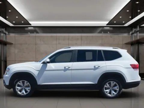 More photos of 2019 Volkswagen Atlas SE 4Motion w/Tech Pkg Sport Utility 4D at Synergize Auto LLC, OR