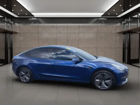 Another view of 2020 Tesla Model 3 Standard Range Plus Sedan 4D for sale in Dallas, OR at Synergize Auto LLC