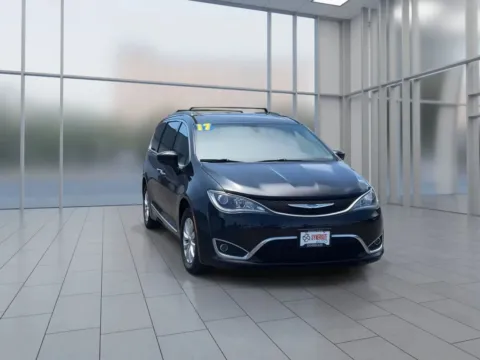 Another view of 2017 Chrysler Pacifica Touring-L Minivan 4D for sale in Dallas, OR at Synergize Auto LLC