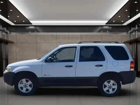 More photos of 2007 Ford Escape Hybrid Sport Utility 4D at Synergize Auto LLC, OR