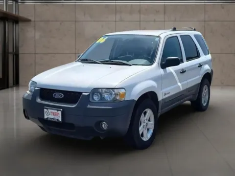 White 2006 Ford Escape Hybrid Sport Utility 4D for sale in Dallas, OR