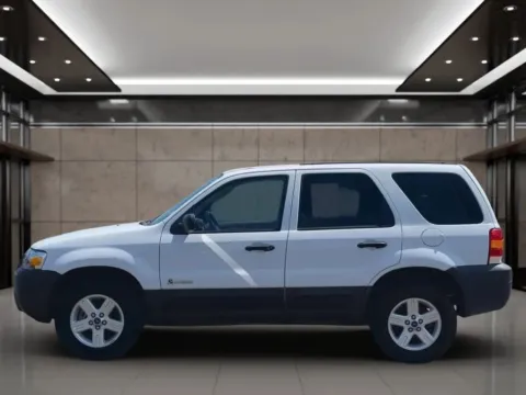 More photos of 2006 Ford Escape Hybrid Sport Utility 4D at Synergize Auto LLC, OR