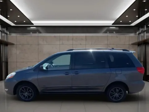 More photos of 2006 Toyota Sienna XLE Minivan 4D at Synergize Auto LLC, OR