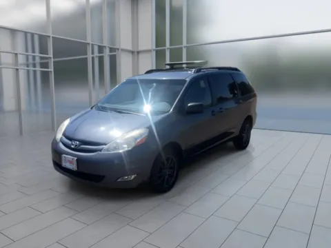 More photos of 2006 Toyota Sienna XLE Minivan 4D at Synergize Auto LLC, OR