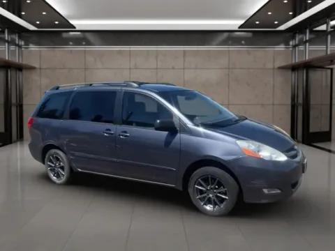 Photos of 2006 Toyota Sienna XLE Minivan 4D for sale in Dallas, OR at Synergize Auto LLC
