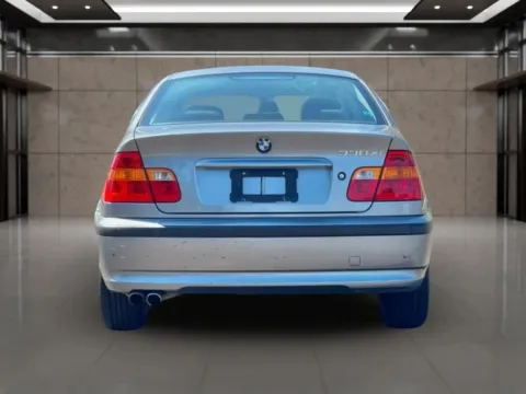 More photos of 2004 BMW 3 Series 330xi Sedan 4D at Synergize Auto LLC, OR