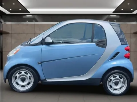 More photos of 2011 smart fortwo Pure Hatchback Coupe 2D at Synergize Auto LLC, OR