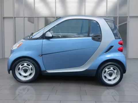 More photos of 2011 smart fortwo Pure Hatchback Coupe 2D at Synergize Auto LLC, OR