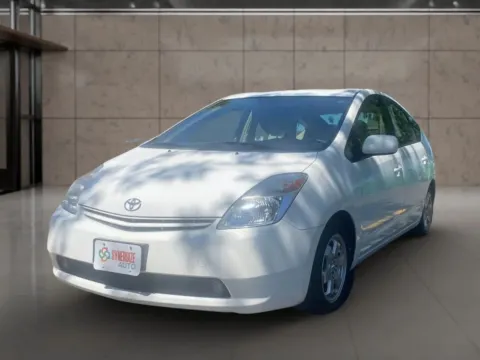 White 2005 Toyota Prius Hatchback 4D for sale in Dallas, OR