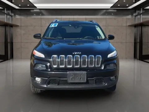 Photos of 2014 Jeep Cherokee Latitude Sport Utility 4D for sale in Dallas, OR at Synergize Auto LLC
