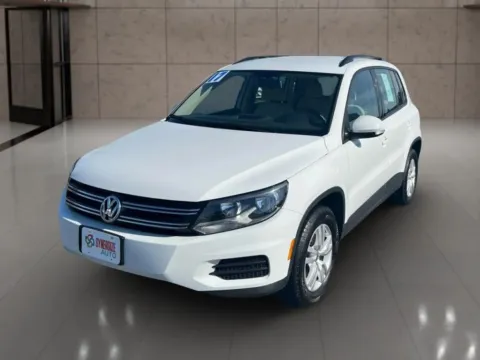 White 2017 Volkswagen Tiguan Limited 2.0T 4Motion Sport Utility 4D for sale in Dallas, OR