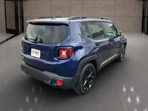 More photos of 2017 Jeep Renegade Altitude Sport Utility 4D at Synergize Auto LLC, OR