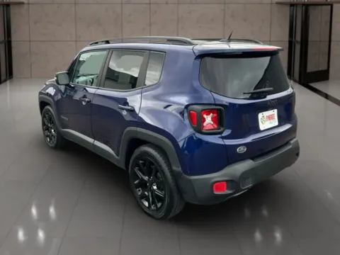 Another view of 2017 Jeep Renegade Altitude Sport Utility 4D for sale in Dallas, OR at Synergize Auto LLC