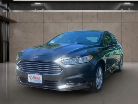 Silver 2016 Ford Fusion SE Sedan 4D for sale in Dallas, OR