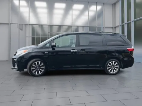 More photos of 2020 Toyota Sienna XLE Premium Minivan 4D at Synergize Auto LLC, OR