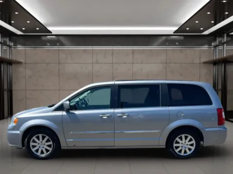 Photos of 2016 Chrysler Town & Country Touring Minivan 4D for sale in Dallas, OR at Synergize Auto LLC