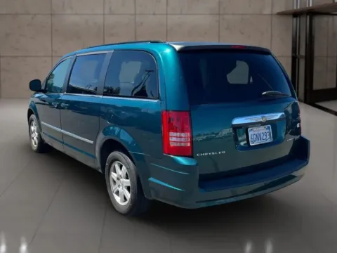 Another view of 2009 Chrysler Town & Country Touring Minivan 4D for sale in Dallas, OR at Synergize Auto LLC