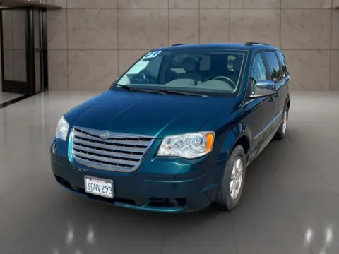 Green 2009 Chrysler Town & Country Touring Minivan 4D for sale in Dallas, OR