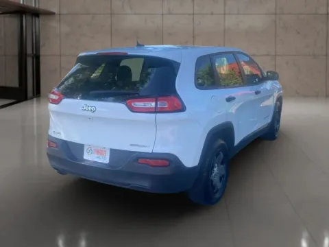 More photos of 2017 Jeep Cherokee Sport SUV 4D at Synergize Auto LLC, OR