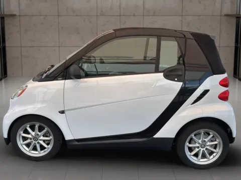 Photos of 2009 smart fortwo BRABUS Cabriolet 2D for sale in Dallas, OR at Synergize Auto LLC
