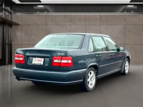 More photos of 1998 Volvo S70 GLT Sedan 4D at Synergize Auto LLC, OR