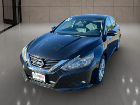 Red 2017 Nissan Altima 3.5 SL Sedan 4D for sale in Dallas, OR