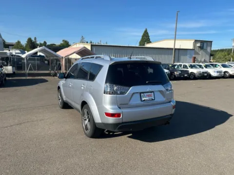 Another view of 2007 Mitsubishi Outlander XLS Sport Utility 4D for sale in Dallas, OR at Synergize Auto LLC