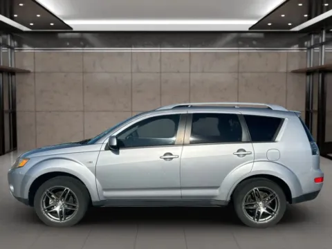 Photos of 2007 Mitsubishi Outlander XLS Sport Utility 4D for sale in Dallas, OR at Synergize Auto LLC