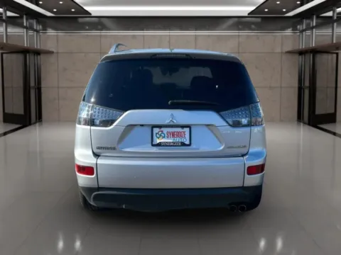 More photos of 2007 Mitsubishi Outlander XLS Sport Utility 4D at Synergize Auto LLC, OR
