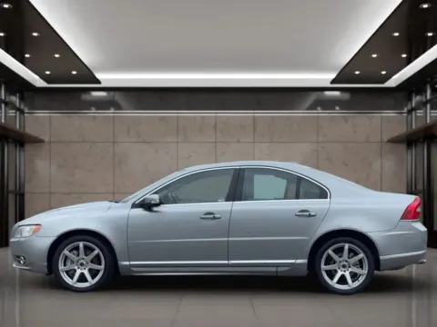 Silver 2008 Volvo S80 4.4L Sedan 4D for sale in Dallas, OR