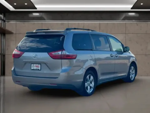 More photos of 2015 Toyota Sienna LE Minivan 4D at Synergize Auto LLC, OR