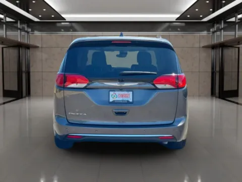 More photos of 2018 Chrysler Pacifica Touring L Minivan 4D at Synergize Auto LLC, OR