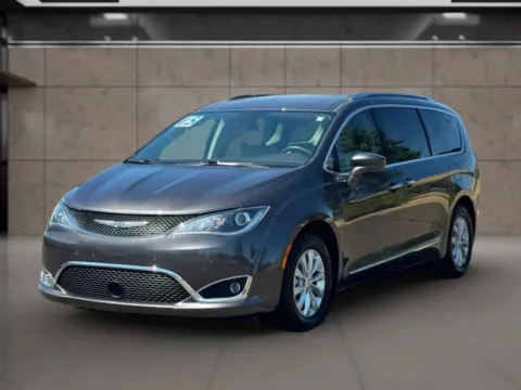 Silver 2018 Chrysler Pacifica Touring L Minivan 4D for sale in Dallas, OR