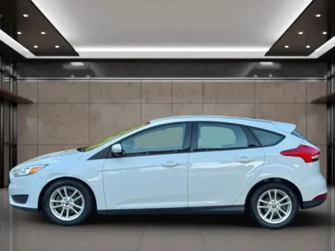 Photos of 2017 Ford Focus SE Hatchback 4D for sale in Dallas, OR at Synergize Auto LLC