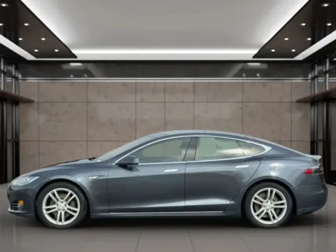 Photos of 2015 Tesla Model S 85D Sedan 4D for sale in Dallas, OR at Synergize Auto LLC