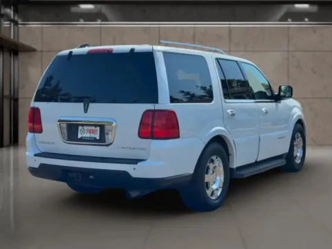 More photos of 2006 Lincoln Navigator Luxury Sport Utility 4D at Synergize Auto LLC, OR
