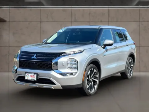 Photos of 2023 Mitsubishi Outlander PHEV SE Sport Utility 4D for sale in Dallas, OR at Synergize Auto LLC