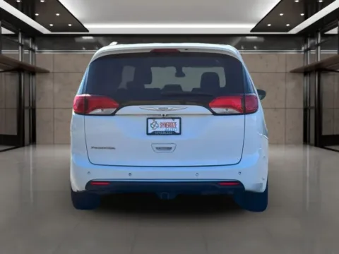 More photos of 2017 Chrysler Pacifica Touring-L Minivan 4D at Synergize Auto LLC, OR