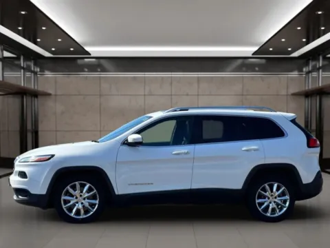 Photos of 2015 Jeep Cherokee Limited Sport Utility 4D for sale in Dallas, OR at Synergize Auto LLC
