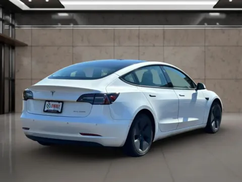 More photos of 2021 Tesla Model 3 Long Range Sedan 4D at Synergize Auto LLC, OR