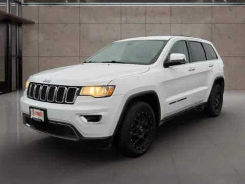 More photos of 2018 Jeep Grand Cherokee Limited Sport Utility 4D at Synergize Auto LLC, OR