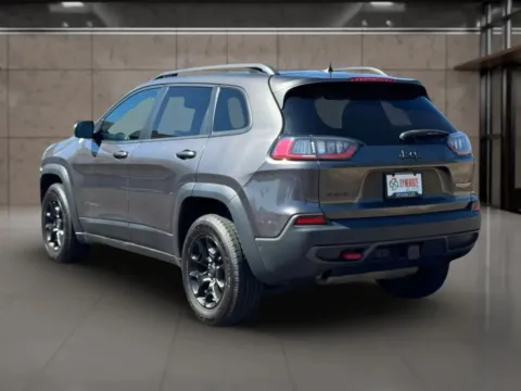 Another view of 2019 Jeep Cherokee TrailHawk Elite Sport Utility 4D for sale in Dallas, OR at Synergize Auto LLC
