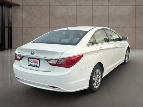 More photos of 2012 Hyundai Sonata GLS Sedan 4D at Synergize Auto LLC, OR