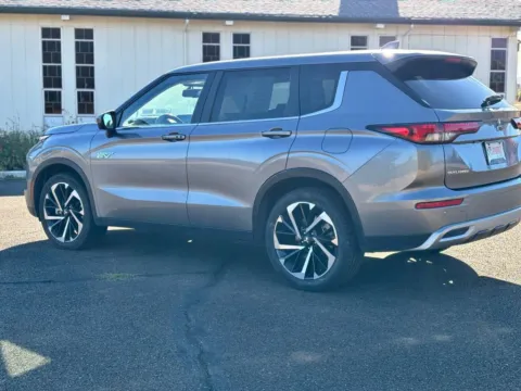 Another view of 2023 Mitsubishi Outlander PHEV SE Sport Utility 4D for sale in Dallas, OR at Synergize Auto LLC