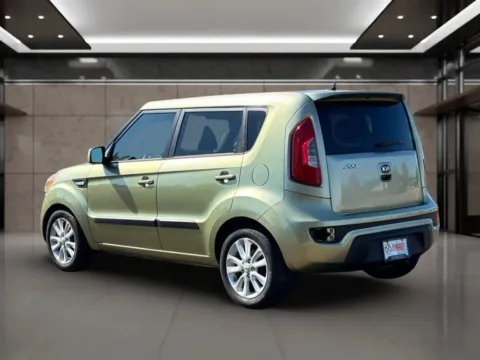 Another view of 2013 Kia Soul Wagon 4D for sale in Dallas, OR at Synergize Auto LLC