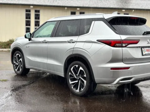 Another view of 2023 Mitsubishi Outlander PHEV SEL Sport Utility 4D for sale in Dallas, OR at Synergize Auto LLC