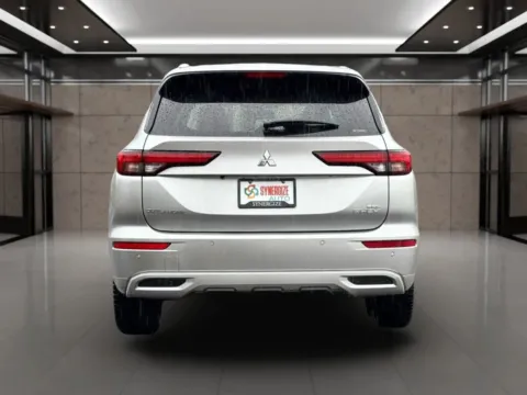 More photos of 2023 Mitsubishi Outlander PHEV SEL Sport Utility 4D at Synergize Auto LLC, OR